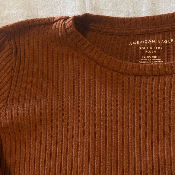 American Eagle Long sleeve tee - Picture 2 of 4